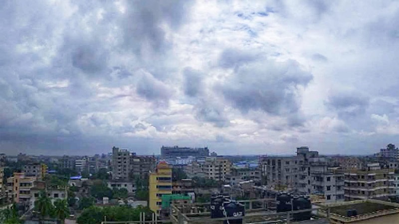 মেঘলা থাকবে ঢাকার আকাশ, হতে পারে হালকা বৃষ্টি!