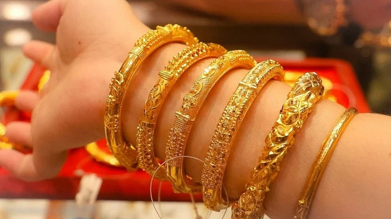 সোনার দামে দীর্ঘ লাফ, ভরি ছাড়ালো ২ লাখ ২৭ হাজার ৭৮৫ টাকা