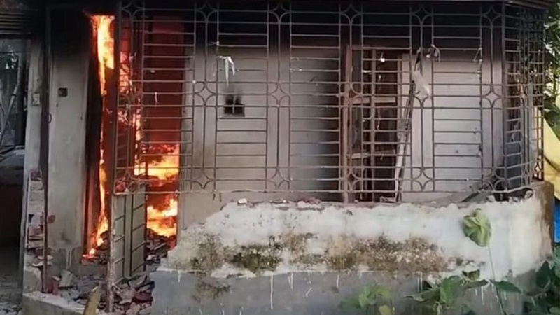 মাদ্রাসার ছাত্রীকে ধর্ষণচেষ্টার অভিযোগ, মাদ্রাসায় জনতার আগুন